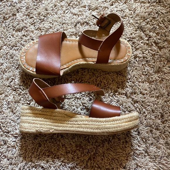 gently used target brown espadrilles - Picture 2 of 3